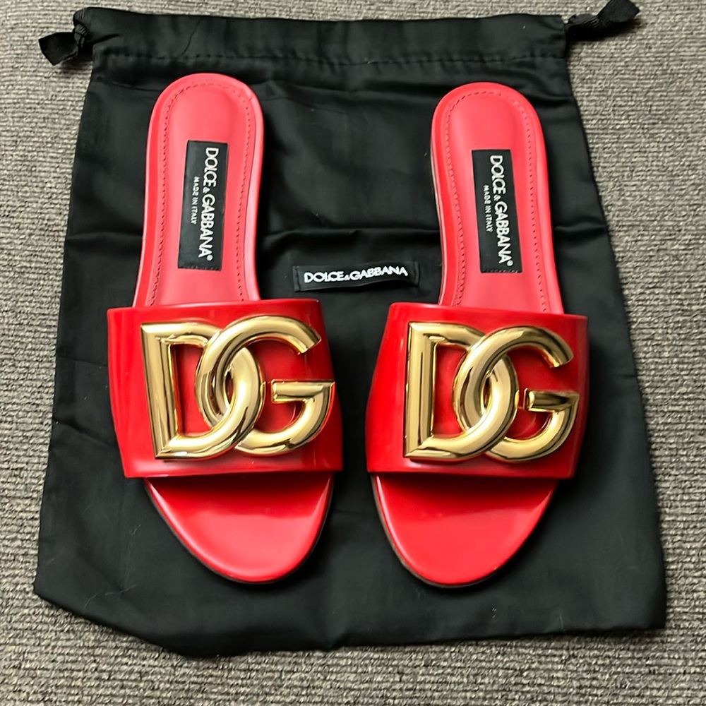 Dolce Gabbana red slides, worn a few times only, comes with dust bag